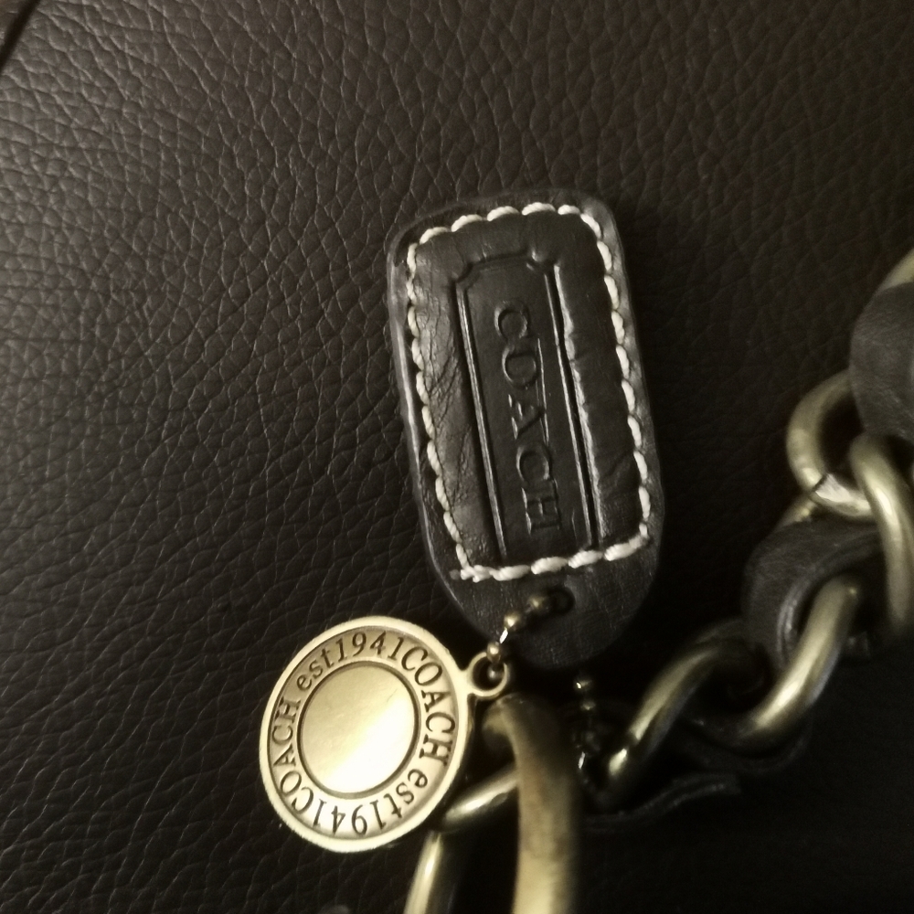 Coach - Picture 3 of 6
